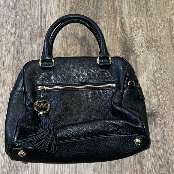 Michael Kors Handbags - Michael Kors black leather bag